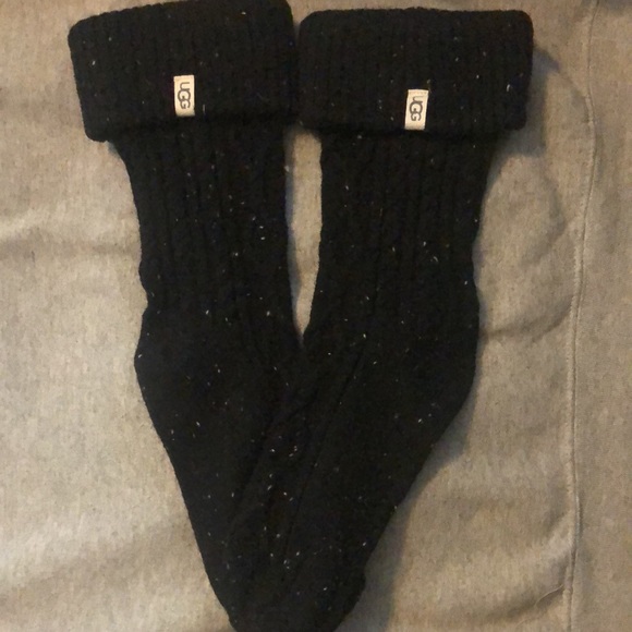 UGG Shaye Short Rain Boot Socks Cable Knit Womens Girls Warm Cozy Black White - Picture 2 of 5